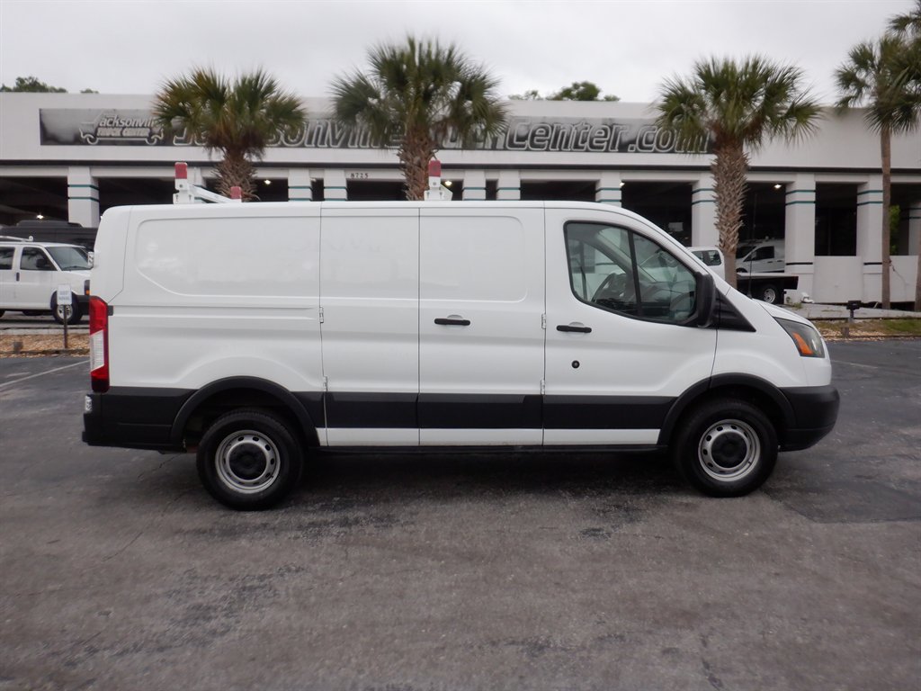 2015 Ford Transit Base