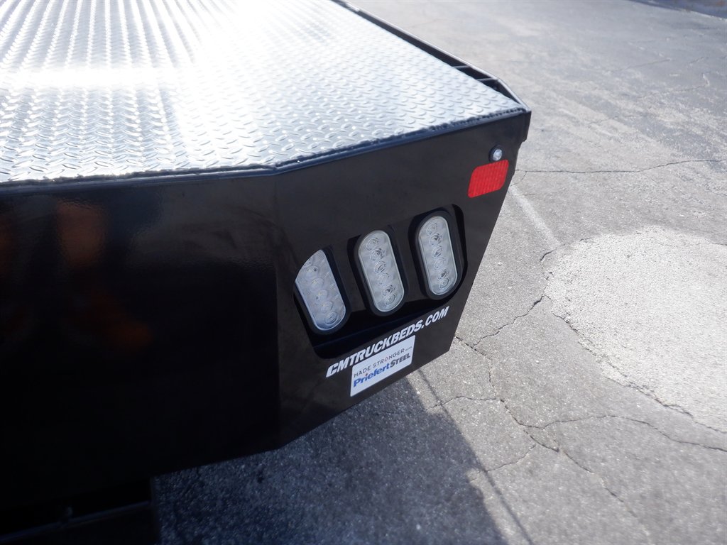 2020 Ford F-350 Super Duty Chassis Cab XL