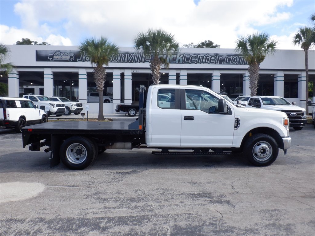 2020 Ford F-350 Super Duty Chassis Cab XL