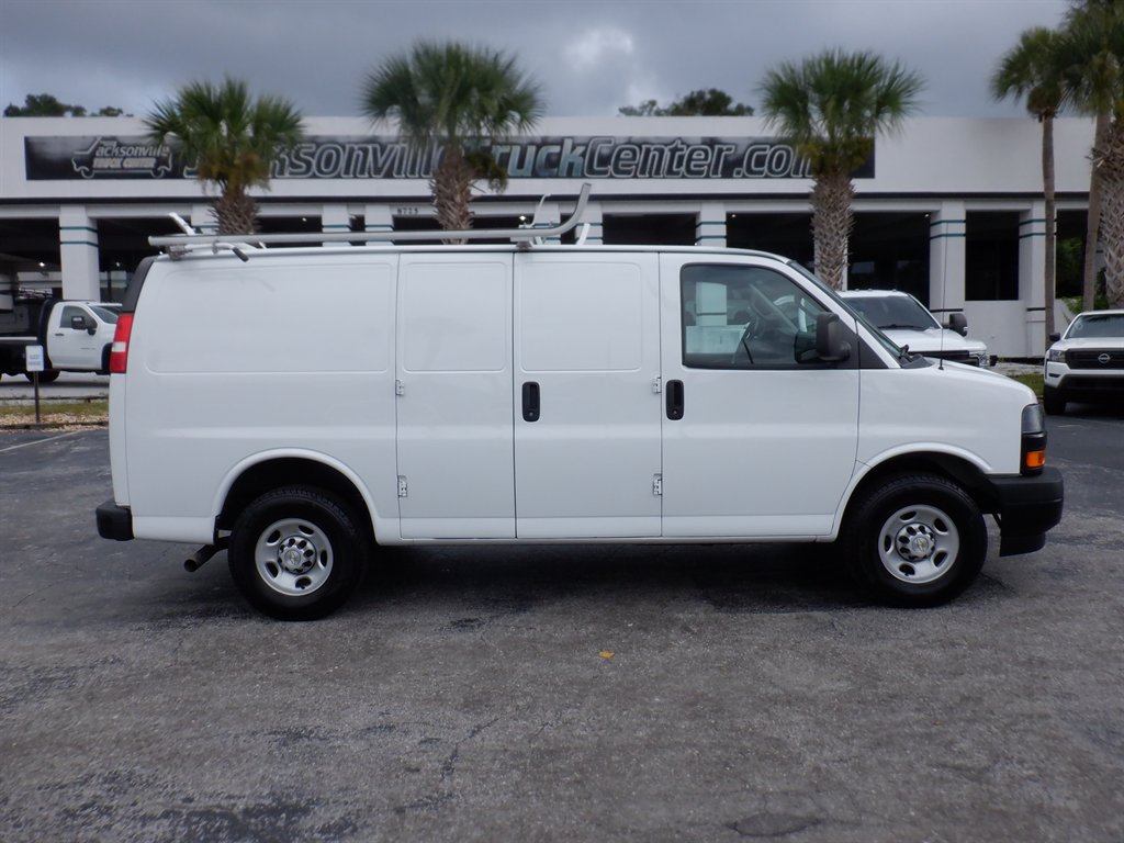 2022 Chevrolet Express Cargo Work Van's photo