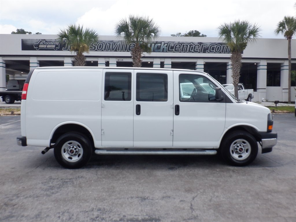 2023 GMC Savana Cargo