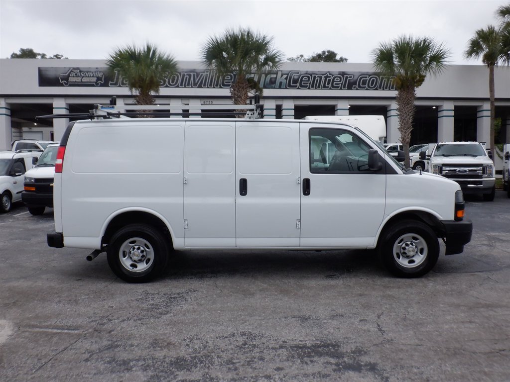 2024 Chevrolet Express Cargo Work Van's photo