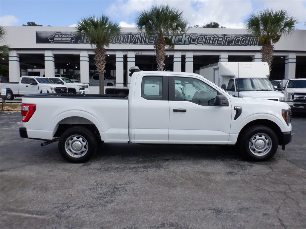 2023 Ford F-150 XL's photo