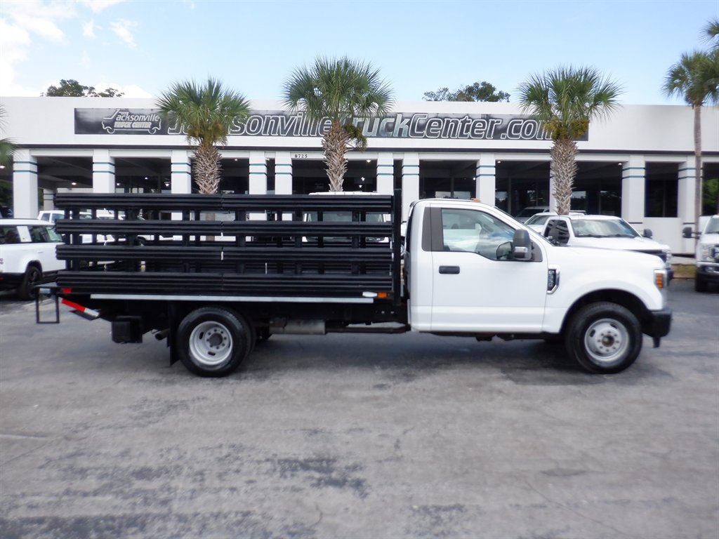 2018 Ford F-350 Super Duty Chassis Cab