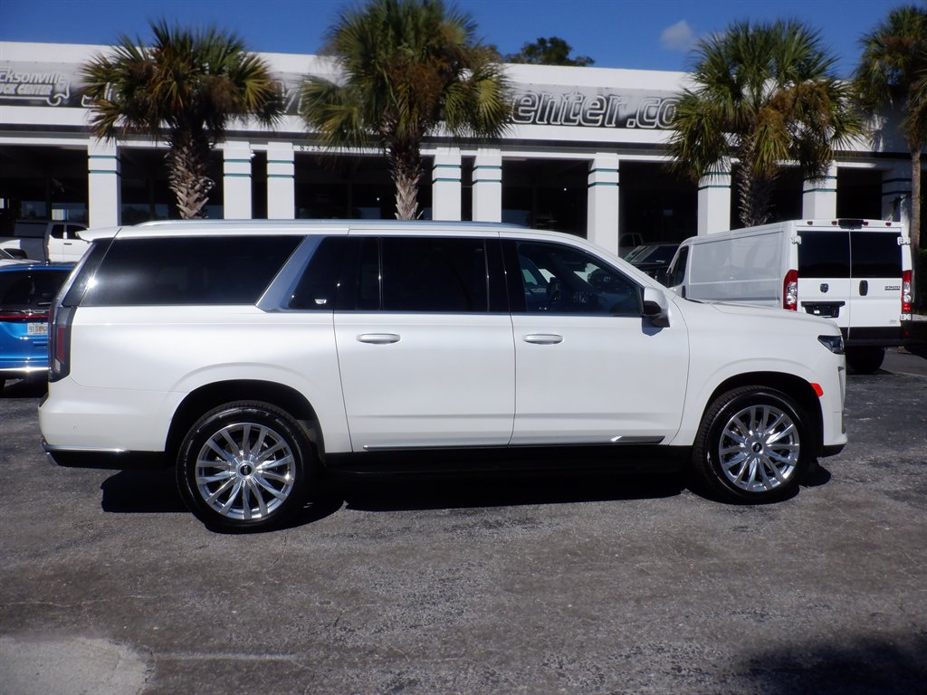 2023 Cadillac Escalade ESV