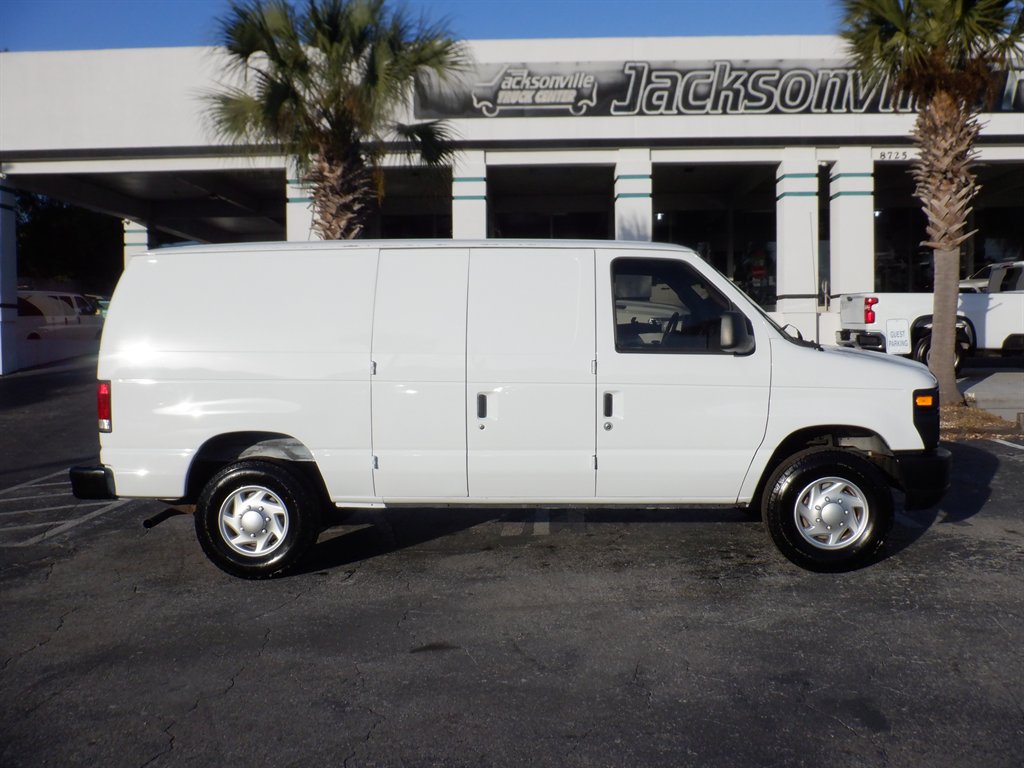 2014 Ford E-Series Econoline Van Commercial
