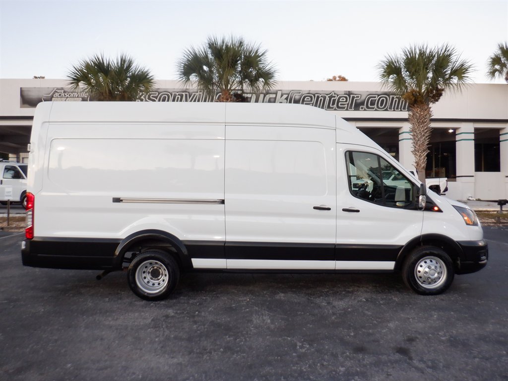 2021 Ford Transit Van Base's photo