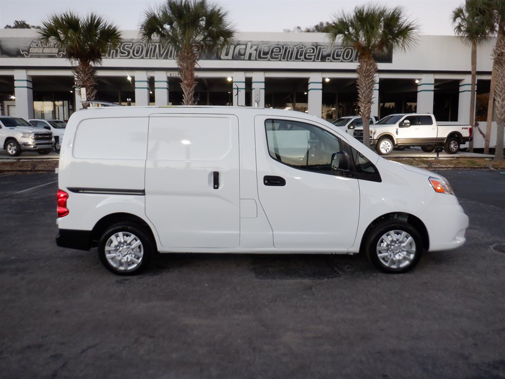 2021 Nissan NV200 S