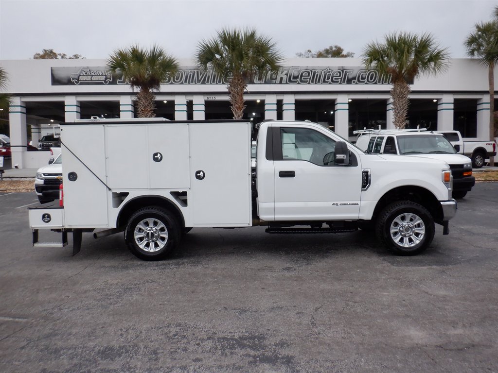2020 Ford F-350 Super Duty Chassis Cab