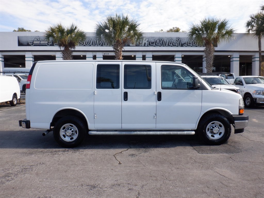 2020 Chevrolet Express 2500 Work Van HD's photo