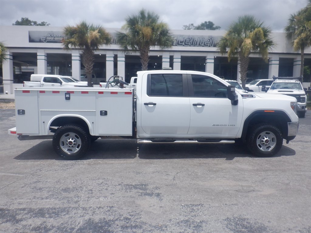 2022 GMC Sierra 4WD Crew Cab Long Box Pro's photo