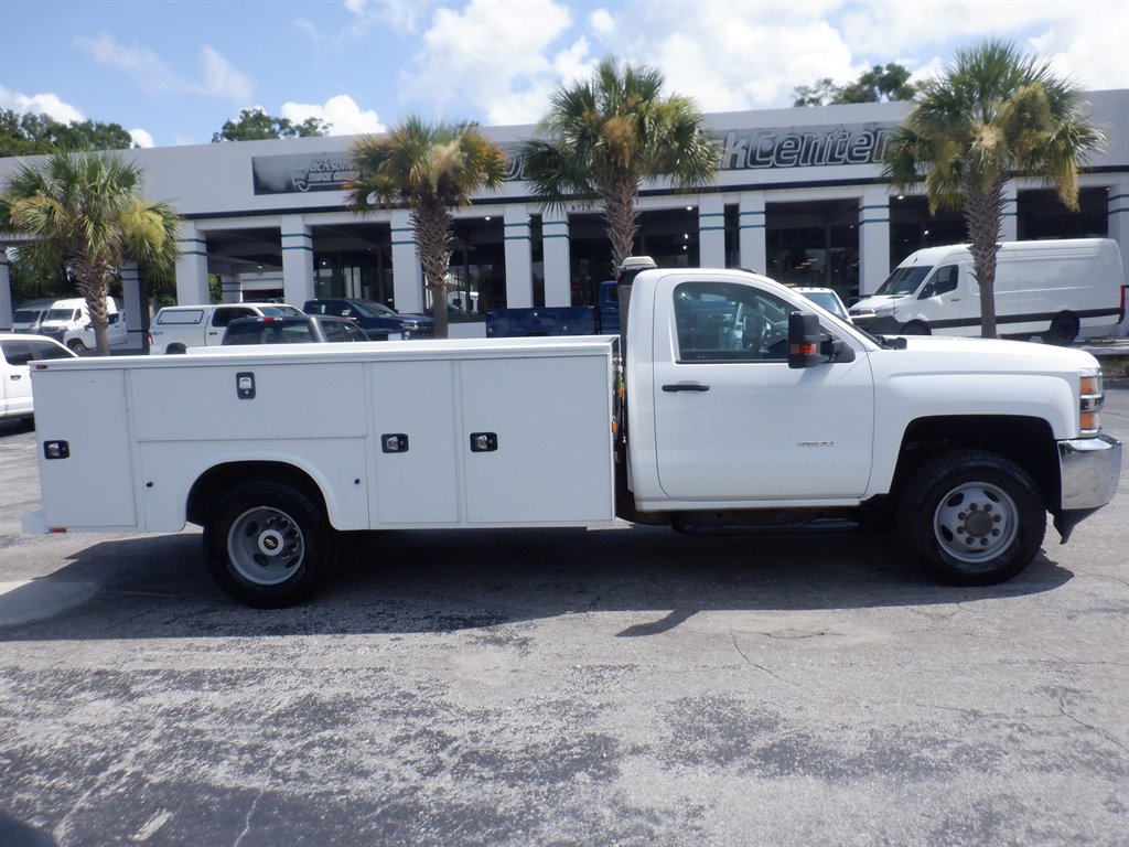 2018 Chevrolet Silverado 3500 Chassis Cab