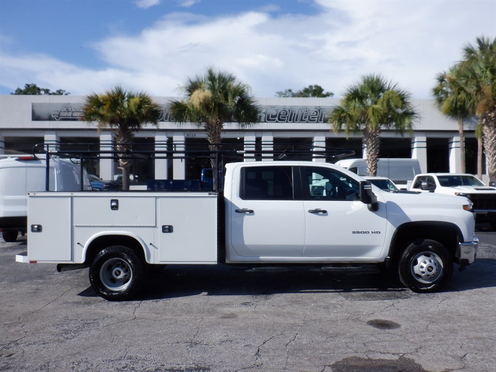 2023 Chevrolet Silverado 3500 Chassis Cab