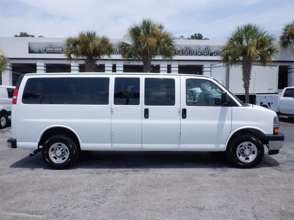 2020 Chevrolet Express Passenger
