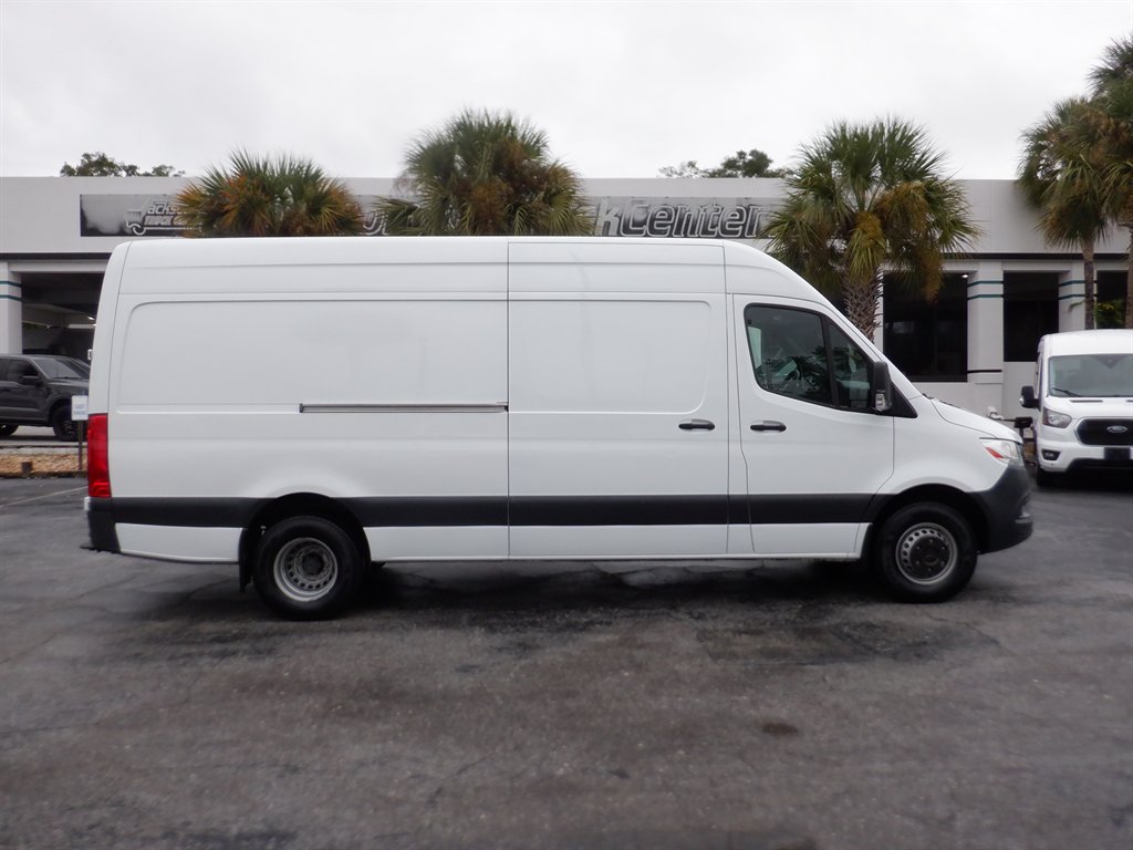 2022 Mercedes-Benz Sprinter Cargo Van