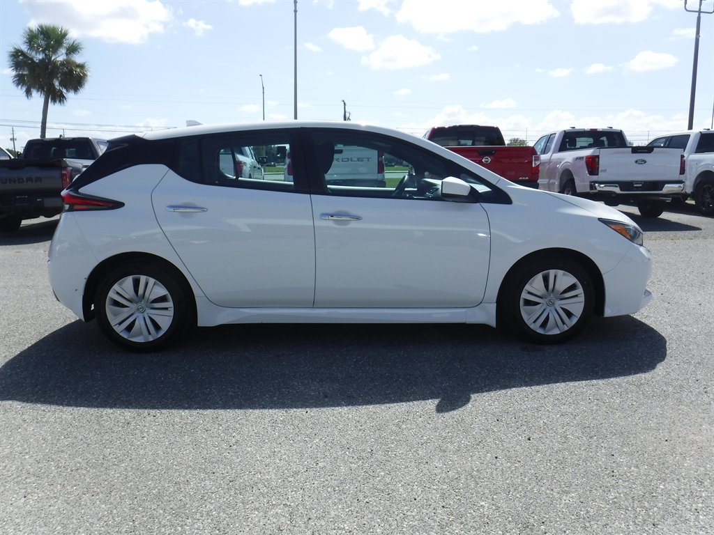 2025 Nissan Leaf