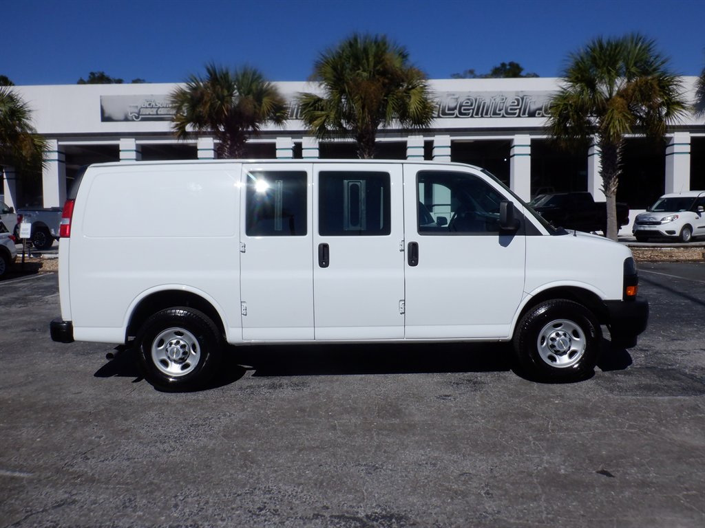 2024 Chevrolet Express Cargo