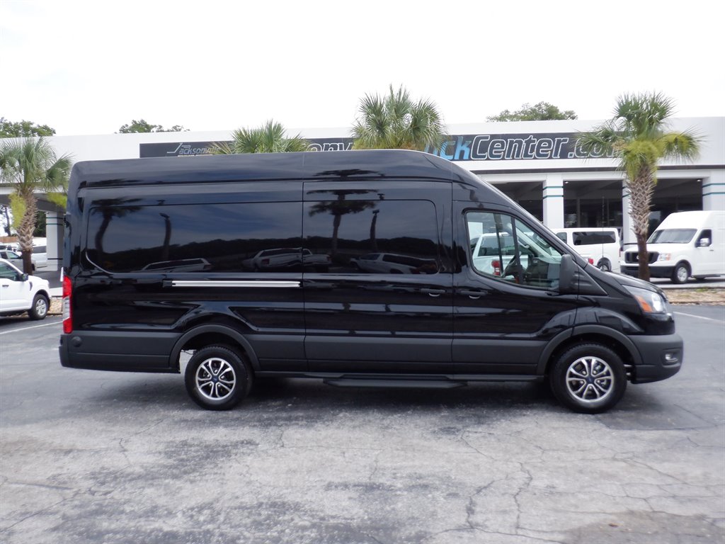 2023 Ford E-Transit Cargo Van Base's photo